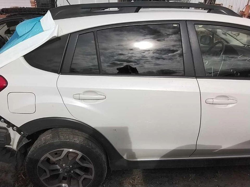 Used Rear Right Door Assembly Rear Side fits: 2017 Subaru Xv crosstrek electric Foto 1 de 4