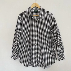 LAUREN RALPH LAUREN Damengröße 1X dunkelblaues Hemd mit Gingham-Muster und Knopfleiste - Bild 1 von 4