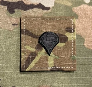 Ejército de Estados Unidos SPC/E4 Rango OCP con Gancho Especialista ACU - Imagen 1 de 3