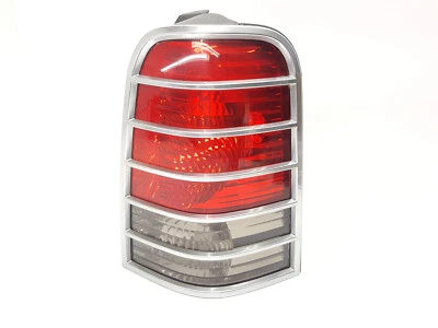 Conjunto de luz trasera de freno Mercury Mariner 2005-2007 OEM lado del pasajero Foto 1 de 4
