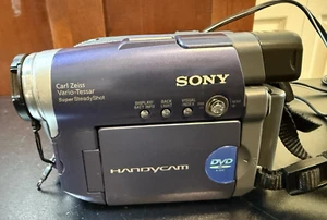 Sony Handycam DCR-DVD101 Mini DVD Camcorder Turns on Parts Or Repair ONLY - Picture 1 of 10
