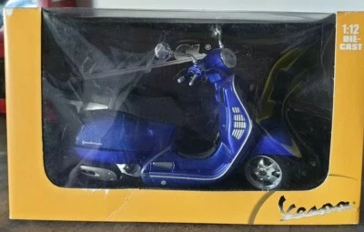 New Ray 42133: Vespa Granturismo, Diecast 1:12, NEU & OVP  - Immagine 1 di 4