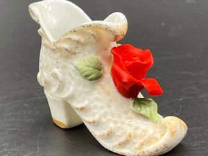 Mid century, porcelain, bisque , collectible mini shoe with red rose - Picture 1 of 8
