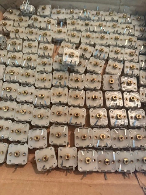 Crystal Radio Dual Tuner Capacitores Variáveis 5 - 266 pf cada seção lote de 10 peças - Imagem 1 de 4