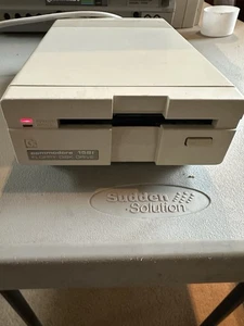 Commodore Diskettenlaufwerk Modell 1581 - Bild 1 von 5