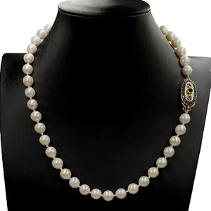 COLLANA VINTAGE DI PERLE AKOYA 9mm CHIUSURA ORO MASSICCIO 18K ZAFFIRI NATURALI - Foto 1 di 14