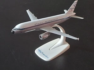 Modellino in plastica 1/200 Airbus A-320 "Condor Flight Service" - Foto 1 di 3