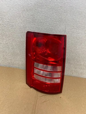 Luz trasera izquierda para conductor Chrysler Town and Country 2008-2010 OEM V0956 DW Foto 1 de 4