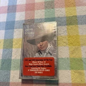 Sealed! Garth Brooks - Self-titled Liberty cassette, 1989, Country Pop Rock. - Picture 1 of 7