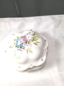 Beautiful Hand Painted Porcelain Flower Trinket Box - Picture 1 of 7