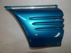 PONTIAC GRAND AM 1992-1995 GUARDABARROS DELANTERO LH MOLDURA LATERAL INFERIOR AZUL VERDOSO - Imagen 1 de 4
