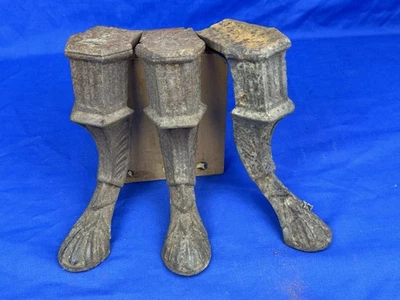 3 C.1900 Cast Iron Ornate Stove Legs, Feet - FaNCy, RePurp!  No Chips No Cracks - Image 1 of 4