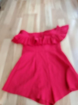 Mameluco rojo Urban Outfitters talla 0 Foto 1 de 4