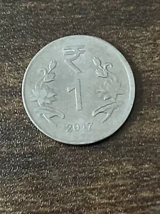 2017 India 1 RUPEE Actual Coin TK6319* - Picture 1 of 3