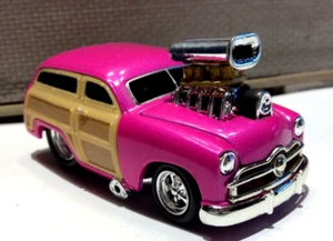 MUSCLE MACHINES 1950 50 FORD WOODY  1/64 DIECAST LOOSE ---    COOL COLOR  - Picture 1 of 3