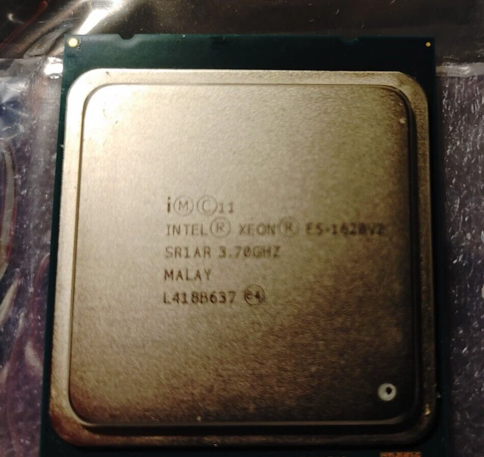 Intel Xeon E5-1620V2 4-cores CPU Processor FCLGA2011 3.70 GHz 10 MB Cache - Image 1 of 1