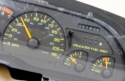 Chevrolet Camaro V6 1993 panel de instrumentos cuadro de indicadores con 11.439 millas usado GM Foto 1 de 4