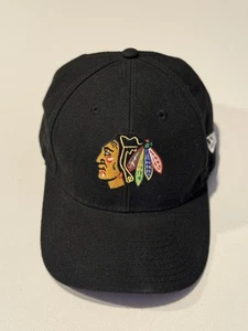 Chicago Blackhawks NHL Hockey Black Strapback Hat New Era Embroidered Cap - Picture 1 of 8