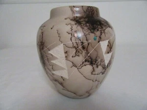Native American Navajo Horse Hair Pottery Vase Etched Unsigned New Mexico - Picture 1 of 5