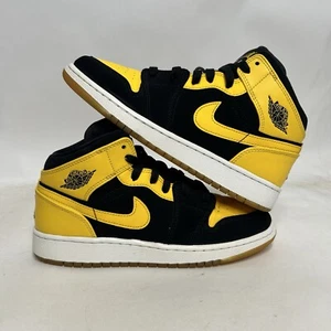 Nike Air Jordan 1 Retro Mid GS “New Love” 2017 554725-035 5.5Y/Women’s 7 Worn - Picture 1 of 8