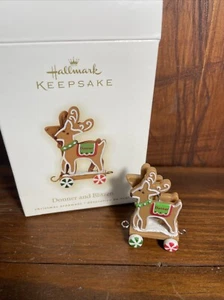 Hallmark Keepsake 2009 - Ornamento Donner and Blitzen - Reno de pan de jengibre - Imagen 1 de 7