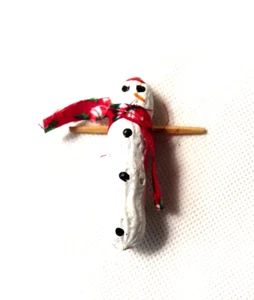 Schneemann mit rotem Schal Erdnuss hausgemachte Weihnachten Urlaub Brosche Anstecknadel - Bild 1 von 2