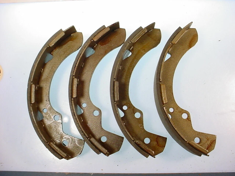 Juego de zapatas de freno delanteras para Toyota Crown 2000 1967 1968 BS169 Foto 1 de 1