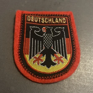 Vintage DEUTSCHLAND Sew On Felt Patch - Picture 1 of 2