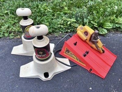 Juego de arrastre de lanzamiento doble Kenner Six Million Dollar Man TTP de colección con Bigfoot 1977 Foto 1 de 4