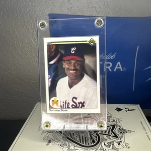 1990 Upper Deck Sammy Sosa #17 Rookie RC - Picture 1 of 2