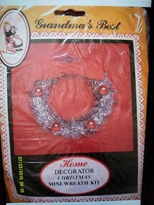 Grandma's Best "Christmas Mini Wreath" Ornament Kit Size 4" - Picture 1 of 2