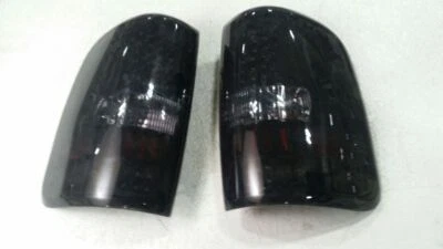 Conjunto de luz trasera izquierda usada se adapta a: camioneta Ford F150 2006 nuevo estilo Styleside Le Foto 1 de 4