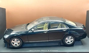 *SUPER RARE* Autoart 1/18 Mercedes-Benz S-Class W221 Dealer Edition SPECIAL - Picture 1 of 9