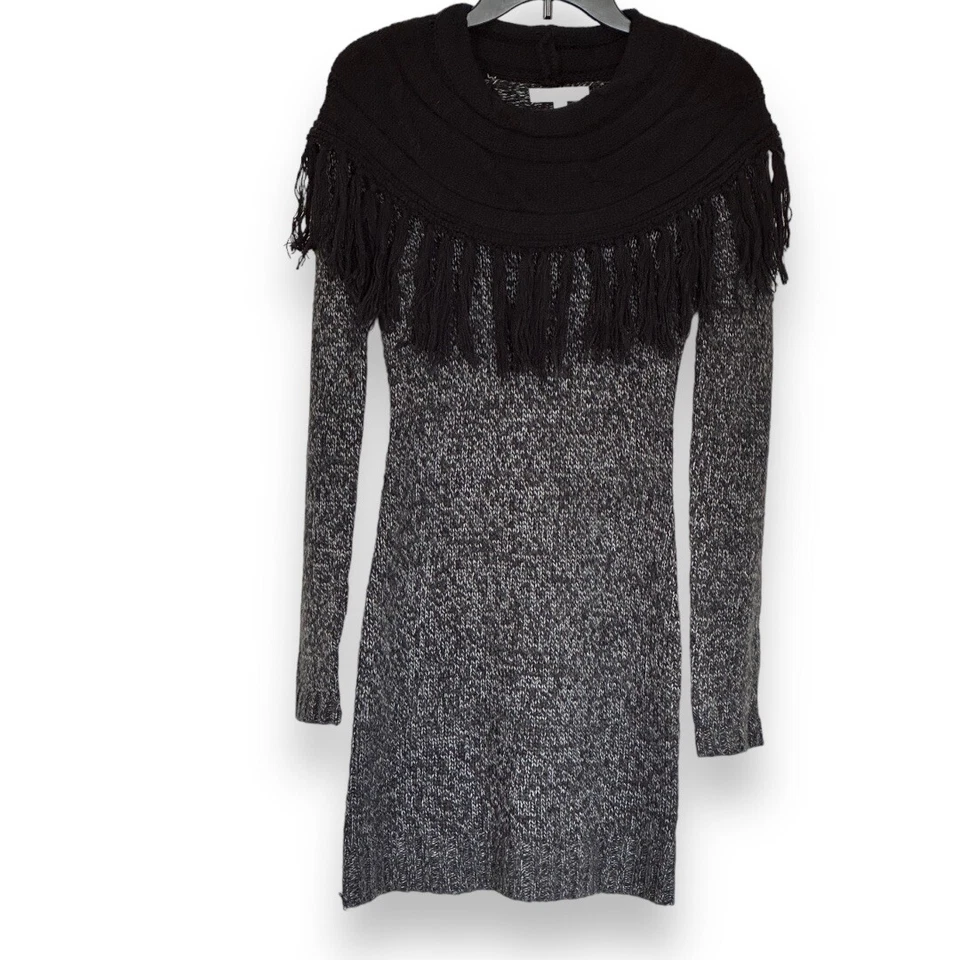 Vestido Suéter Romeo & Juliet Couture Negro Gris Manga Larga Cuello Flecos Talla S Foto 1 de 4