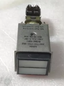KORRY ELECTRONICS Interruttore a spinta 81590-8352 28VDC 5AMP 300-700-7791-002 NOS - Foto 1 di 4