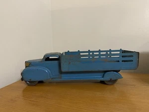 Camión de juguete vintage con plataforma de estaca grande de acero prensado Marx TA-72 - Imagen 1 de 9