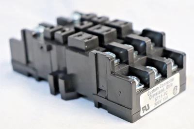ST11-PC Custom Connector Relay Base Socket 300V 15A 11 Pin 3 Pole Din Rail Mount - Image 1 of 4