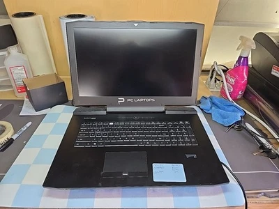Notebooks G-137 Sm11 Clevo P870dm sem CPU 4GB Ram Gtx 980 - Imagem 1 de 4