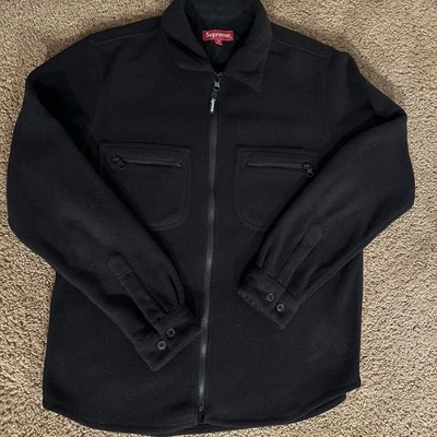 Chaqueta Supreme Polartec Negra Cremallera Cuello Redondo Foto 1 de 4