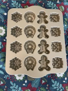 NORDIC WARE Urlaub Teekuchen Kuchenform Form 3 Tassen Antihaft USA - Bild 1 von 3