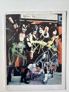 Kiss signed Fotogruppe handsigniert Gene Simmons Paul Ace Peter Chriss - Bild 1 von 4