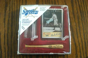 Babe Ruth Miniature Signature LOUISVILLE SLUGGER Bat With Certificate Sealed - Bild 1 von 2
