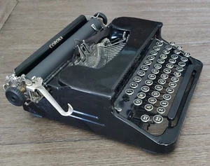 Beautiful Vintage 1933 Smith-Corona Standard Portable Typewriter with Case - Picture 1 of 11
