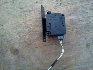 Jaguar Parts 1988-1991 Intertia Gas cut off switch #32 - Picture 1 of 1