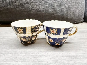 ANTIQUE AYNSLEY GOLD GILT PAIR OF TEACUPS 2 TEA CUPS BONE CHINA HAND MADE - Picture 1 of 9