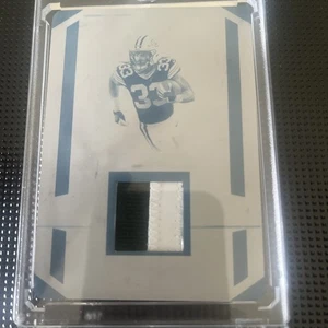 Placa de impresión cian 1/1 National Treasures Aaron Jones Century Materials 2023 - Imagen 1 de 2