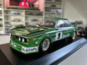Modellino auto BMW 3.0 CSL ALPINA NILSSON NÜRBURGRING 1977 Minichamps 1:18 IMBALLO ORIGINALE - Foto 1 di 14