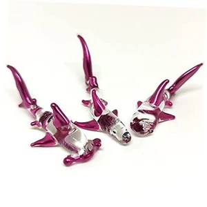 3 Haie kleine Miniatur Figuren Tiere handbemalt mundgeblasen klar rosa Perle - Bild 1 von 7