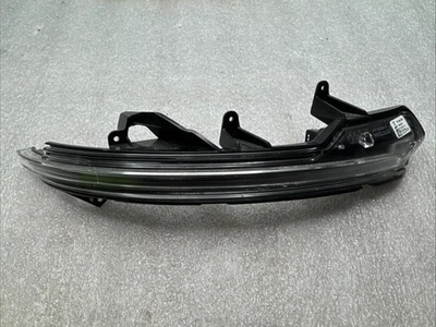 Indicador de señal de giro genuino Porsche 9Y1-949-102-D #PML7 Foto 1 de 4