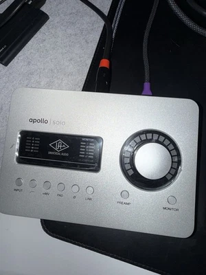 Universal Audio Apollo Solo Heritage Edition Thunderbolt 3 Audio Interface - Image 1 of 4